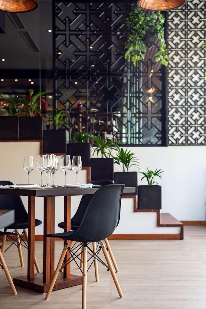 Hotel The Reef 28 Playa del Carmen Restaurace fotografie